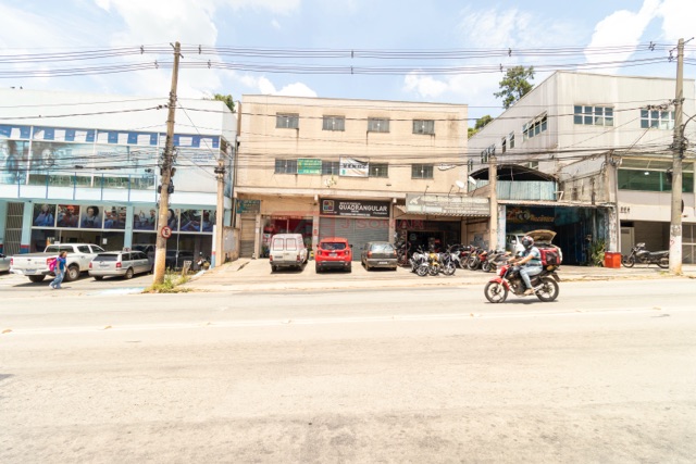 Prédio com 600m², à venda, no bairro Paraíso (Polvilho) em Cajamar