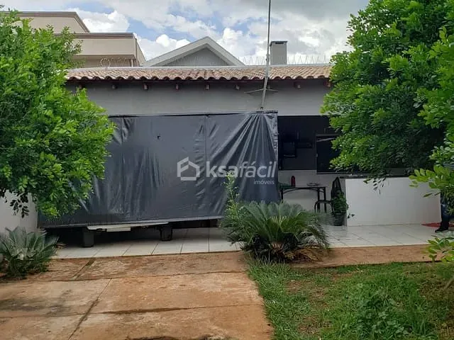 Prédio com 270m², à venda, no bairro Coophatrabalho em Campo Grande