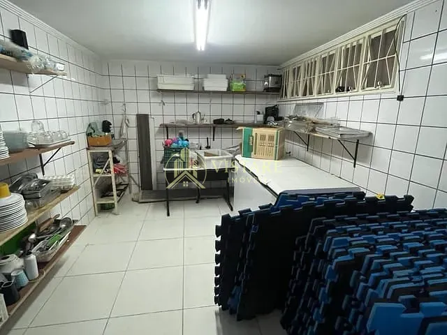 Prédio com 1600m² 11 quartos e 6 banheiros, à venda, no bairro Centro em Piracicaba