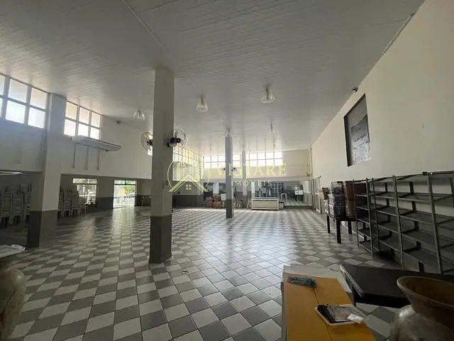 Prédio com 1600m² 11 quartos e 6 banheiros, à venda, no bairro Centro em Piracicaba