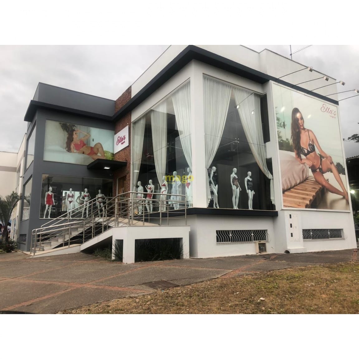 https://static.arboimoveis.com.br/PR0002_MAGO/imovel-comercial-para-venda-no-bairro-ilhota-em-ilhota-mobiliado-m-privativos-predio-comercial-centro-de-ilhota-1611938853659uxnjr.jpg