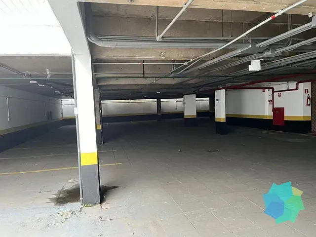 Prédio com 2000m², para alugar, no bairro Vila Galvão em Guarulhos
