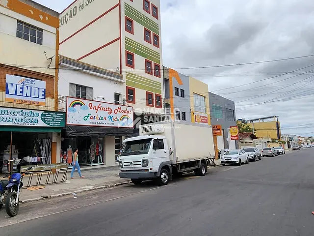 Prédio com 138m², à venda, no bairro Brasil em Vitória da Conquista