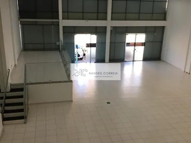Prédio para alugar, no bairro Vitória em Londrina