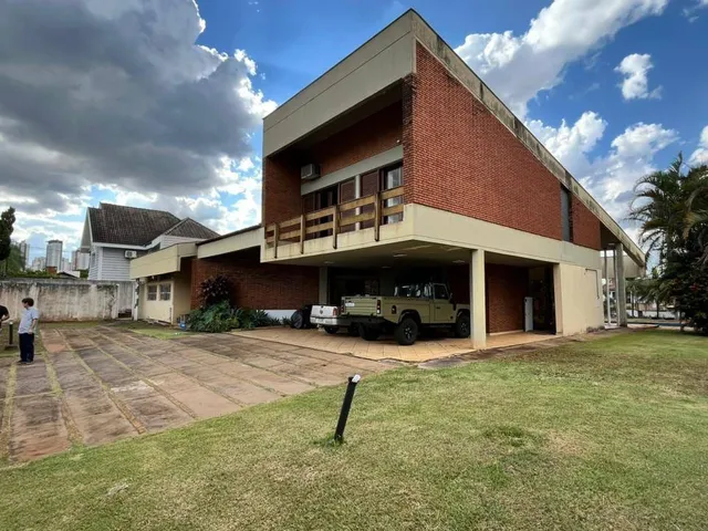 Prédio com 4000m² 1 quarto e 1 banheiro, para alugar, no bairro Bela Suiça em Londrina