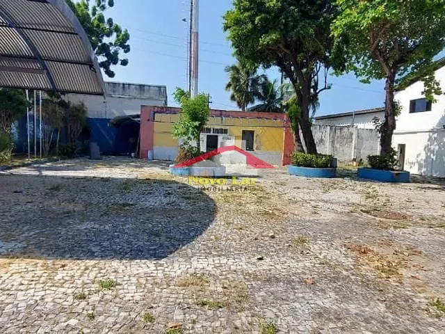 Prédio com 2738m², à venda, no bairro Parangaba em Fortaleza
