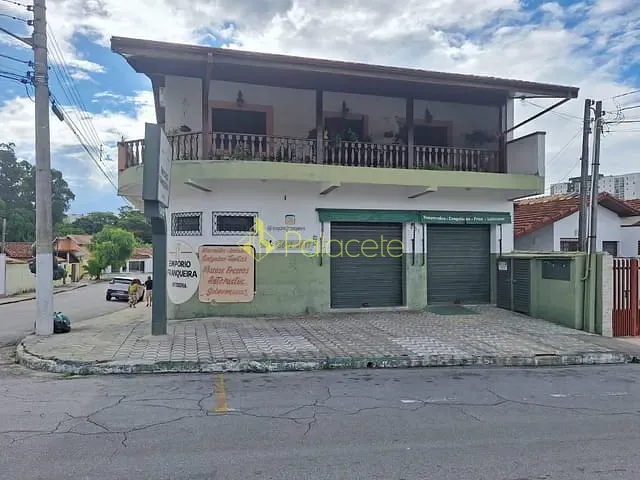 Prédio com 300m², à venda ou para alugar, no bairro Crispim em Pindamonhangaba