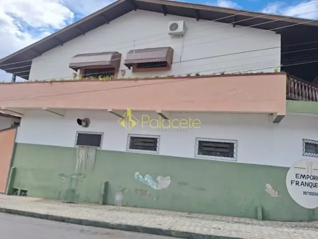 Prédio com 300m², à venda ou para alugar, no bairro Crispim em Pindamonhangaba