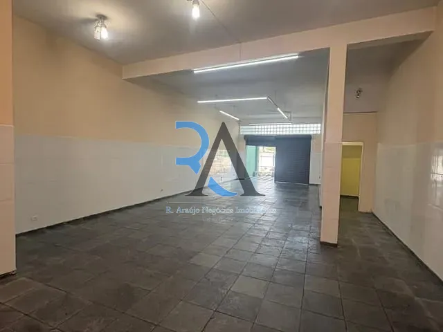 Prédio com 256m², para alugar, no bairro Água Rasa em São Paulo