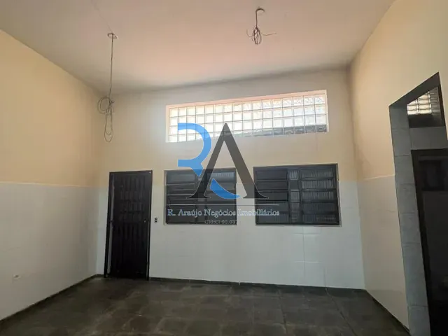 Prédio com 256m², para alugar, no bairro Água Rasa em São Paulo