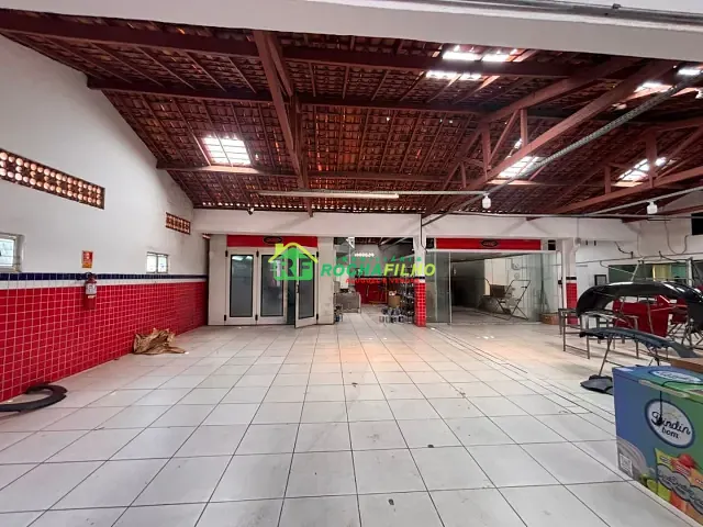 Prédio com 1350m², para alugar, no bairro Taboleta em Teresina