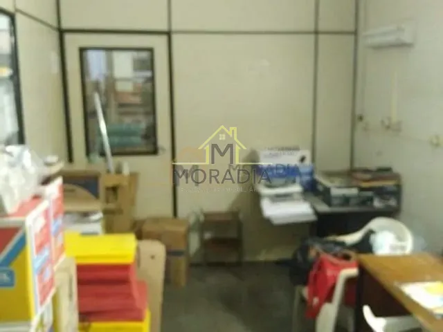 Prédio com 330m², à venda, no bairro Irmãos Riccardi  em Guaxupé