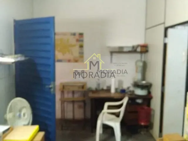 Prédio com 330m², à venda, no bairro Irmãos Riccardi  em Guaxupé