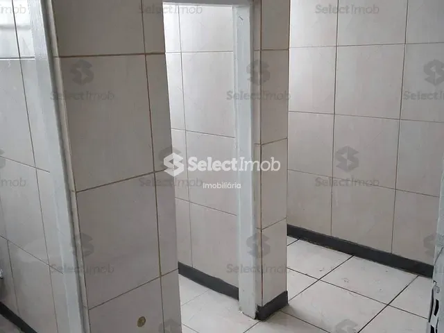 Prédio com 710m², para alugar, no bairro Vila América em Mauá