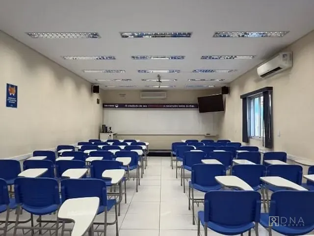 Prédio com 351m², à venda ou para alugar, no bairro Jardim São Dimas em São José dos Campos
