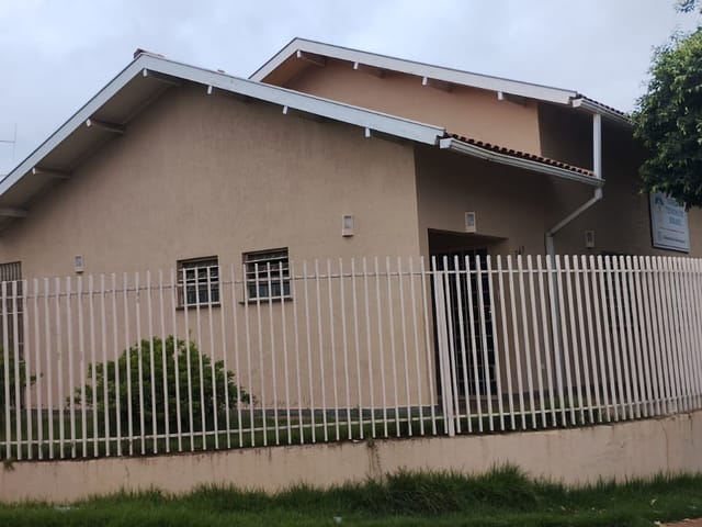Prédio com 292m², à venda, no bairro Ouro Branco em Londrina