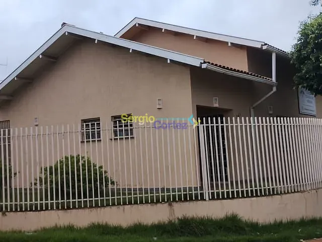 Prédio com 292m², à venda, no bairro Ouro Branco em Londrina