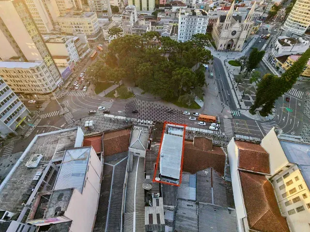 Prédio à venda, no bairro Centro em Curitiba