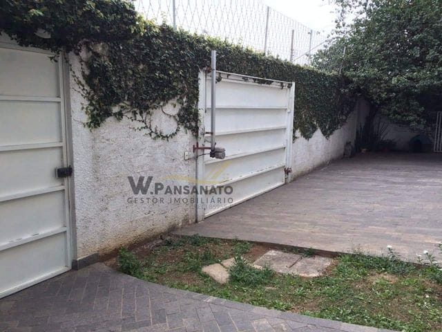 Prédio com 2m², para alugar, no bairro Itapegica em Guarulhos
