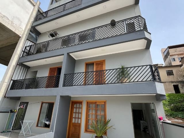 Prédio com 639m², à venda, no bairro Centro em Camanducaia