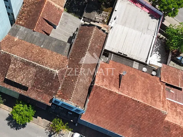 Prédio com 156m², à venda, no bairro Centro (Blumenau) em Blumenau