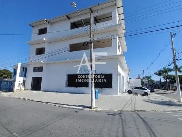 Prédio com 900m², para alugar, no bairro Centro em Taubaté