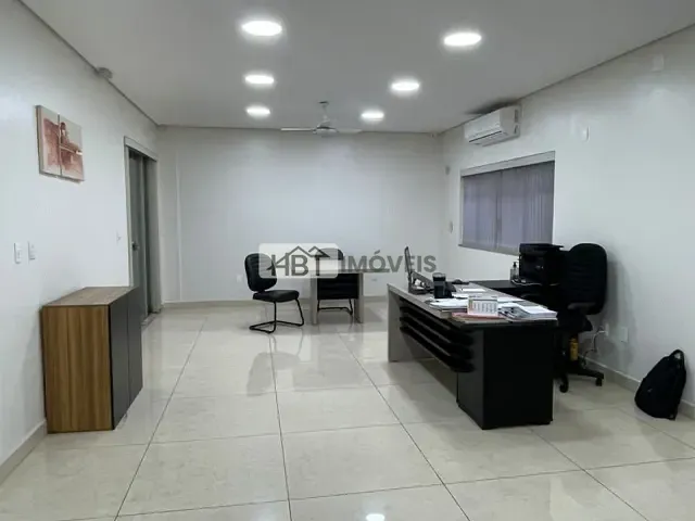 Prédio à venda, no bairro Centro em Bauru