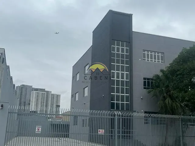 Prédio com 1050m², para alugar, no bairro Vila Anastácio em São Paulo