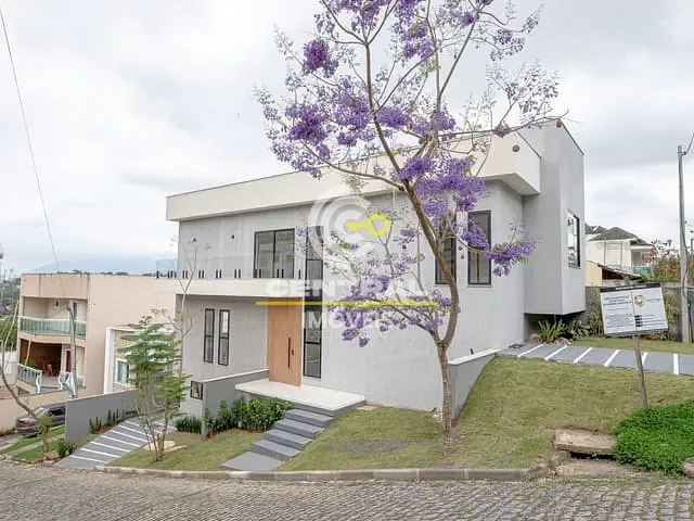 Prédio com 360m² 3 quartos e 4 banheiros, à venda, no bairro Venda das Pedras em Itaboraí