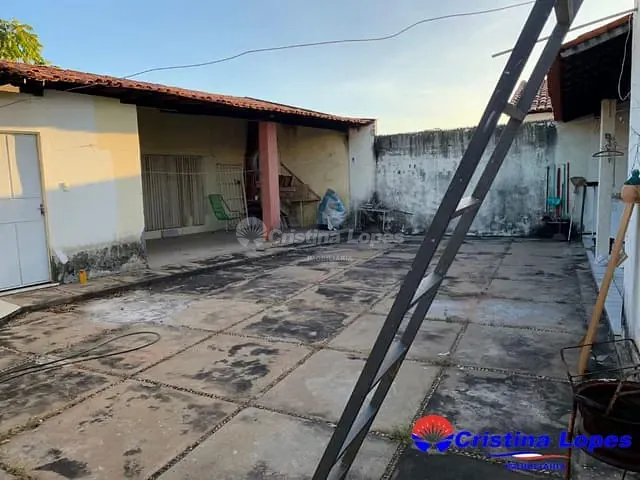 Prédio à venda, no bairro Centro em Teresina