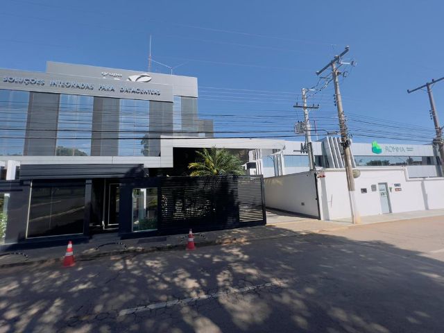 Prédio com 2800m², à venda ou para alugar, no bairro Zona Industrial em Brasília