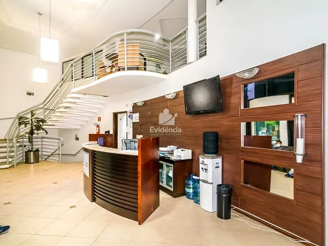 Prédio com 880m² 20 quartos e 10 banheiros, à venda, no bairro Aeroporto em Londrina