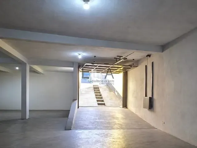 Prédio para alugar, no bairro Vila Romero em São Paulo