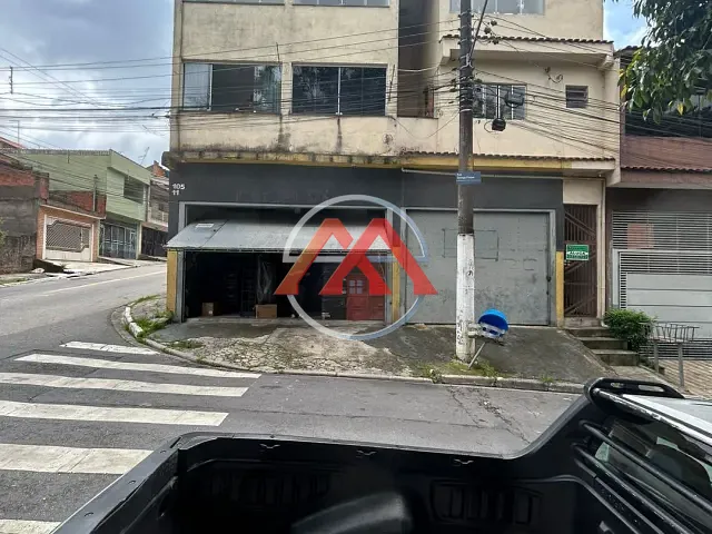 Prédio à venda, no bairro Jardim das Rosas (Iguatemi) em São Paulo