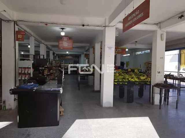 Prédio com 508m², à venda ou para alugar, no bairro Gleba A em Camaçari
