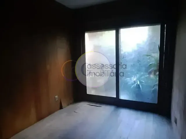 Prédio à venda, no bairro Centro em Pelotas