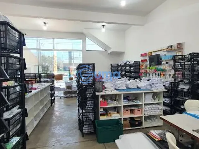 Prédio com 140m², à venda, no bairro Residencial Piemonte em Bragança Paulista
