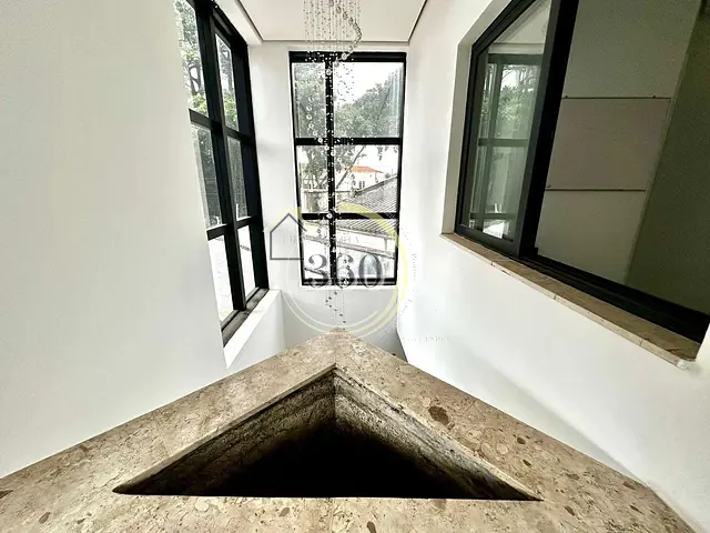 Prédio com 825m² 1 quarto e 11 banheiros, para alugar, no bairro Mooca em São Paulo