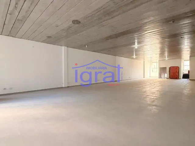 Prédio para alugar, no bairro Vila Guarani (Z Sul) em São Paulo