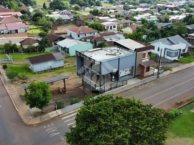 Prédio com 300m² 2 quartos e 5 banheiros, à venda, no bairro Canabarro em Teutônia