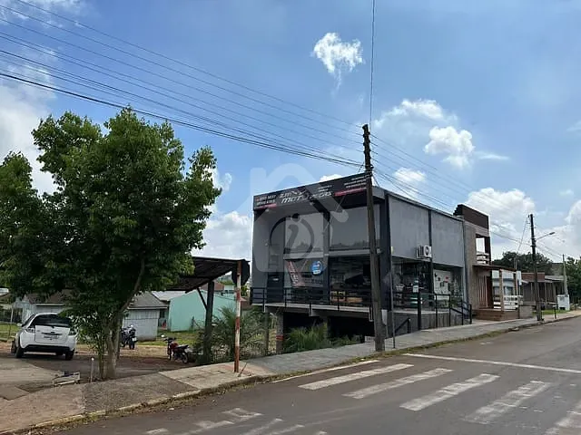 Prédio com 300m² 2 quartos e 5 banheiros, à venda, no bairro Canabarro em Teutônia