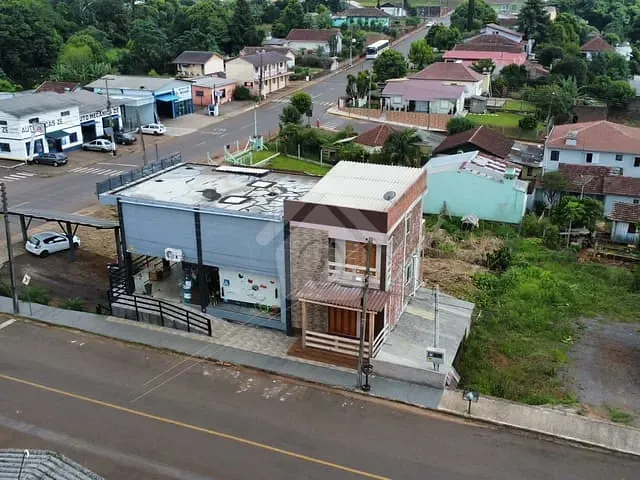 Prédio com 300m² 2 quartos e 5 banheiros, à venda, no bairro Canabarro em Teutônia