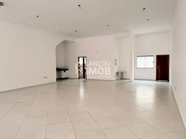 Prédio com 326m², para alugar, no bairro Centro em Jundiaí