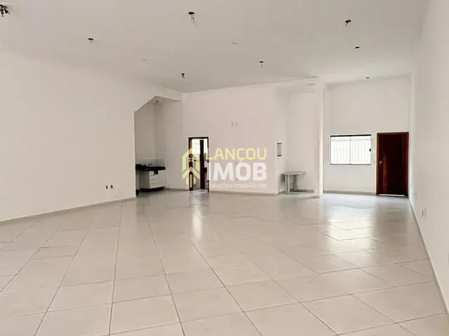 Prédio com 326m², para alugar, no bairro Centro em Jundiaí