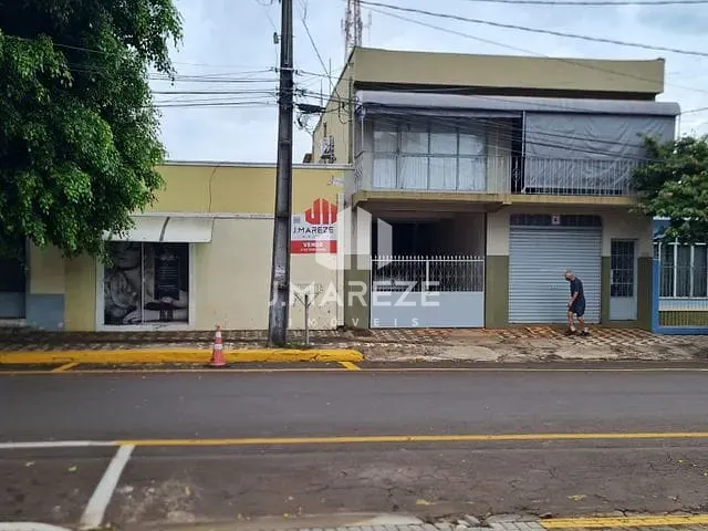Prédio com 525m², à venda, no bairro Centro em Apucarana