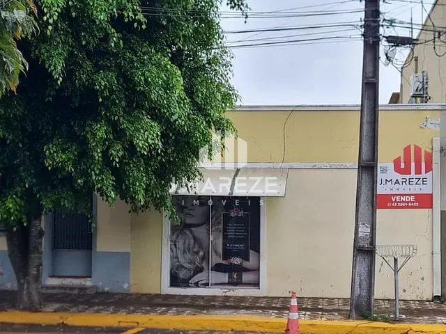 Prédio com 525m², à venda, no bairro Centro em Apucarana