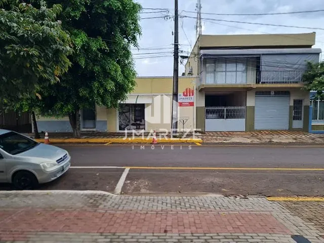 Prédio com 525m², à venda, no bairro Centro em Apucarana