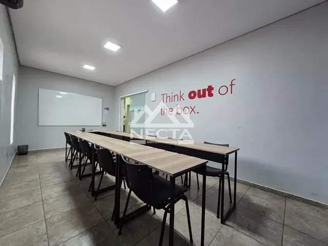 Prédio para alugar, no bairro Centro em Caraguatatuba
