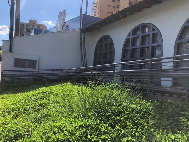 Prédio com 10m² 1 quarto e 7 banheiros, para alugar, no bairro Vila Ipiranga em Londrina