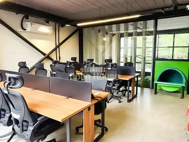 Prédio com 1000m², à venda, no bairro Conforto em Volta Redonda